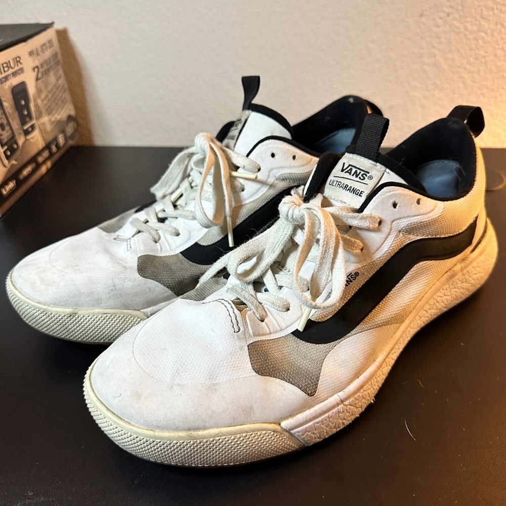 Vans UltraRange White and Black Men's Shoes - 10.5